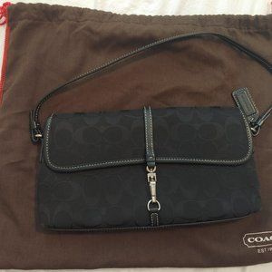 Classic Coach shoulder bag